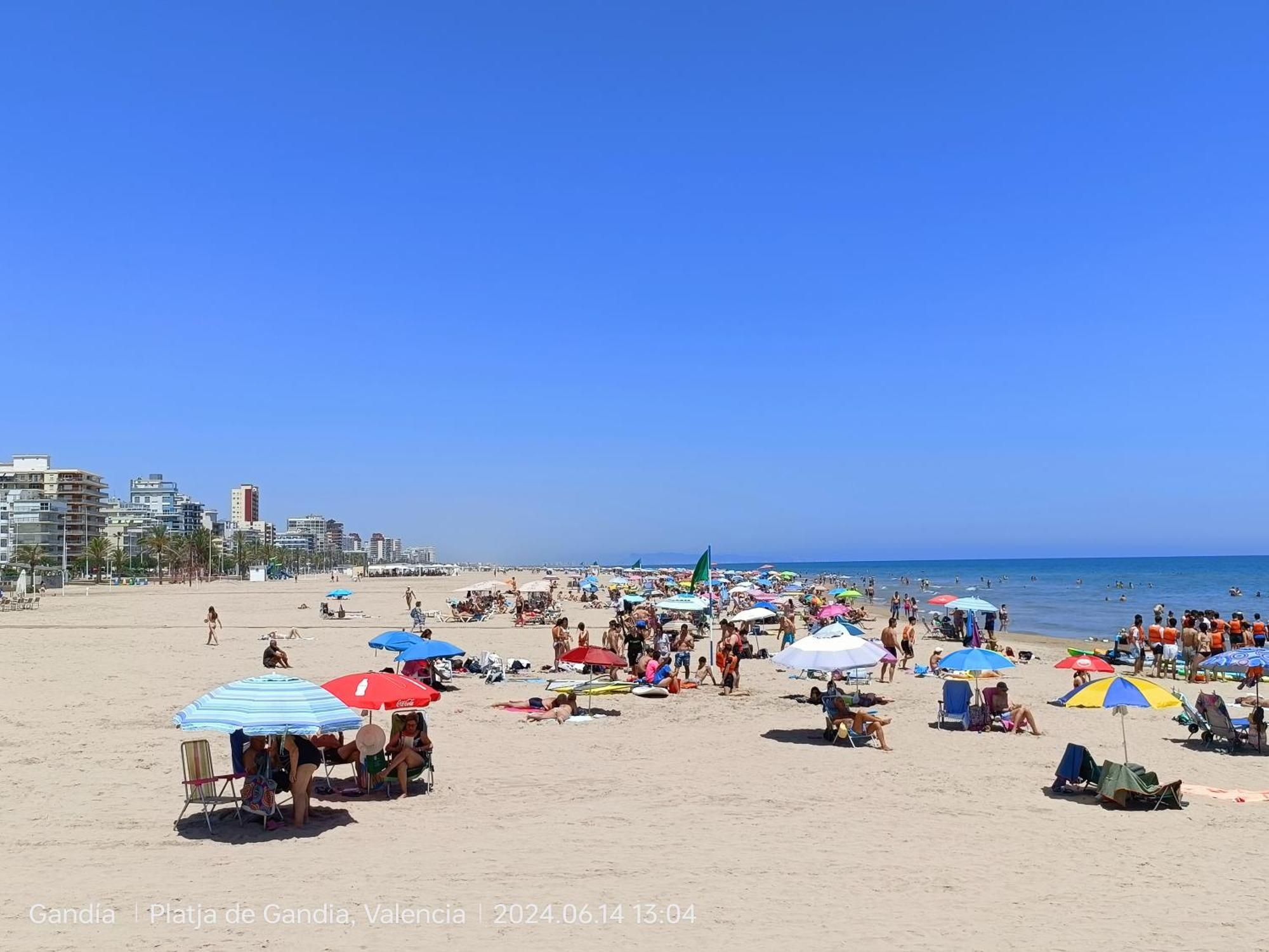 Mare De Deu, Vivienda Vacacional Para Familias Y Mayores De 25 Anos En El Grao De Gandia-Playa Playa de Gandia المظهر الخارجي الصورة