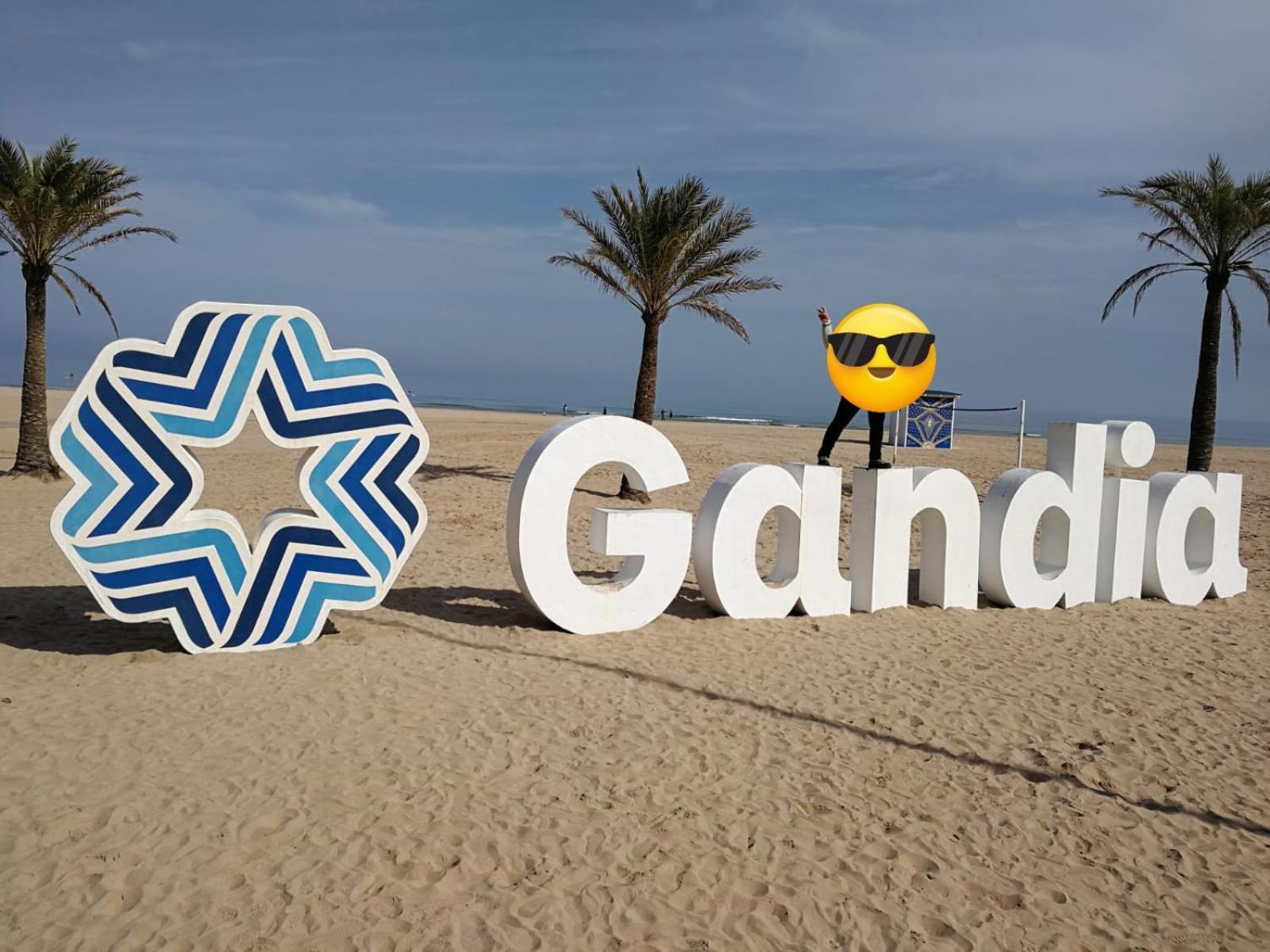 Mare De Deu, Vivienda Vacacional Para Familias Y Mayores De 25 Anos En El Grao De Gandia-Playa Playa de Gandia المظهر الخارجي الصورة
