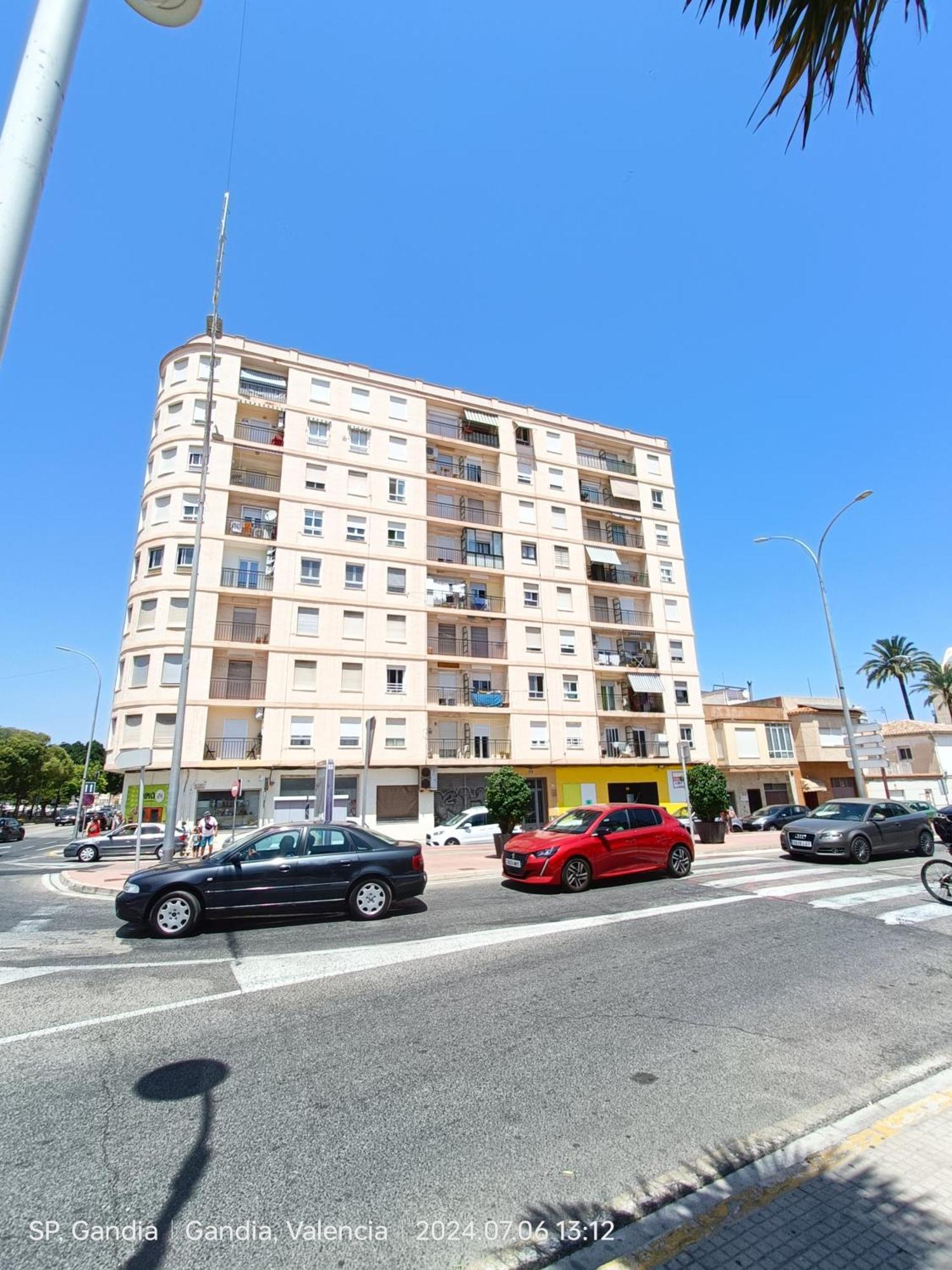 Mare De Deu, Vivienda Vacacional Para Familias Y Mayores De 25 Anos En El Grao De Gandia-Playa Playa de Gandia المظهر الخارجي الصورة